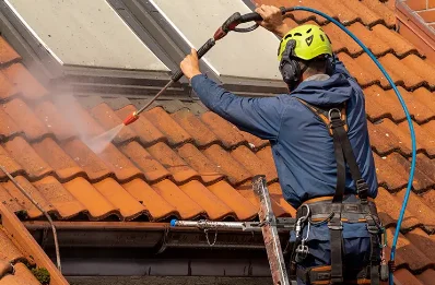 Démoussage et hydrofuge de toiture à Porspoder